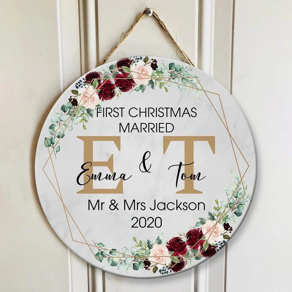 Couple Wooden Sign First Christmas Married - Custom Round Wooden Sign - Gift for Wedding Anniversary Christmas Decor - Image 6