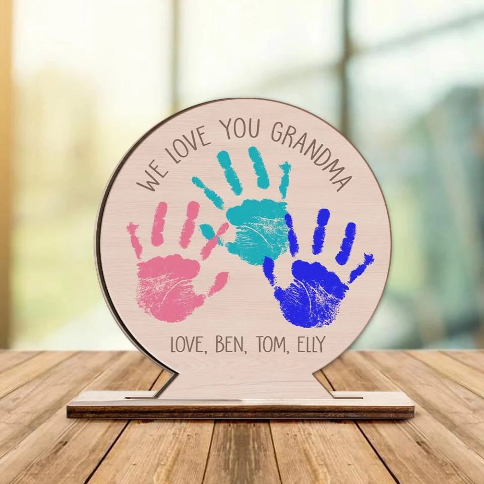 Handprint We Love You Grandma - Personalized Name - Kid's Name - Grandchildren's Name - Custom Wooden Plaque - Mother's Day Gift for Grandmother from Kids - 302ICNNPWP250 - Image 4