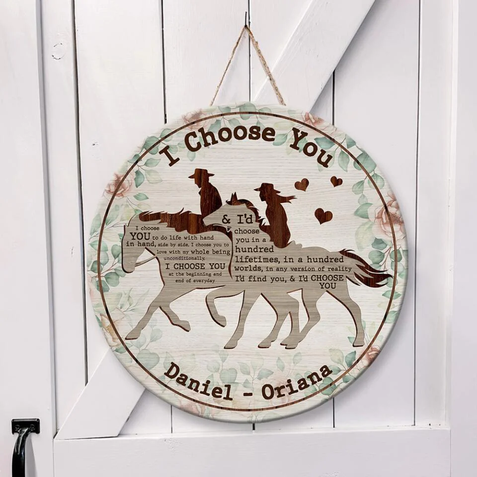 Couple Wooden Sign I Choose You To Do Life With Hand In Hand I'd Find You - Personalized Round Wooden Sign - Gift For Couples On Anniversary - Image 3