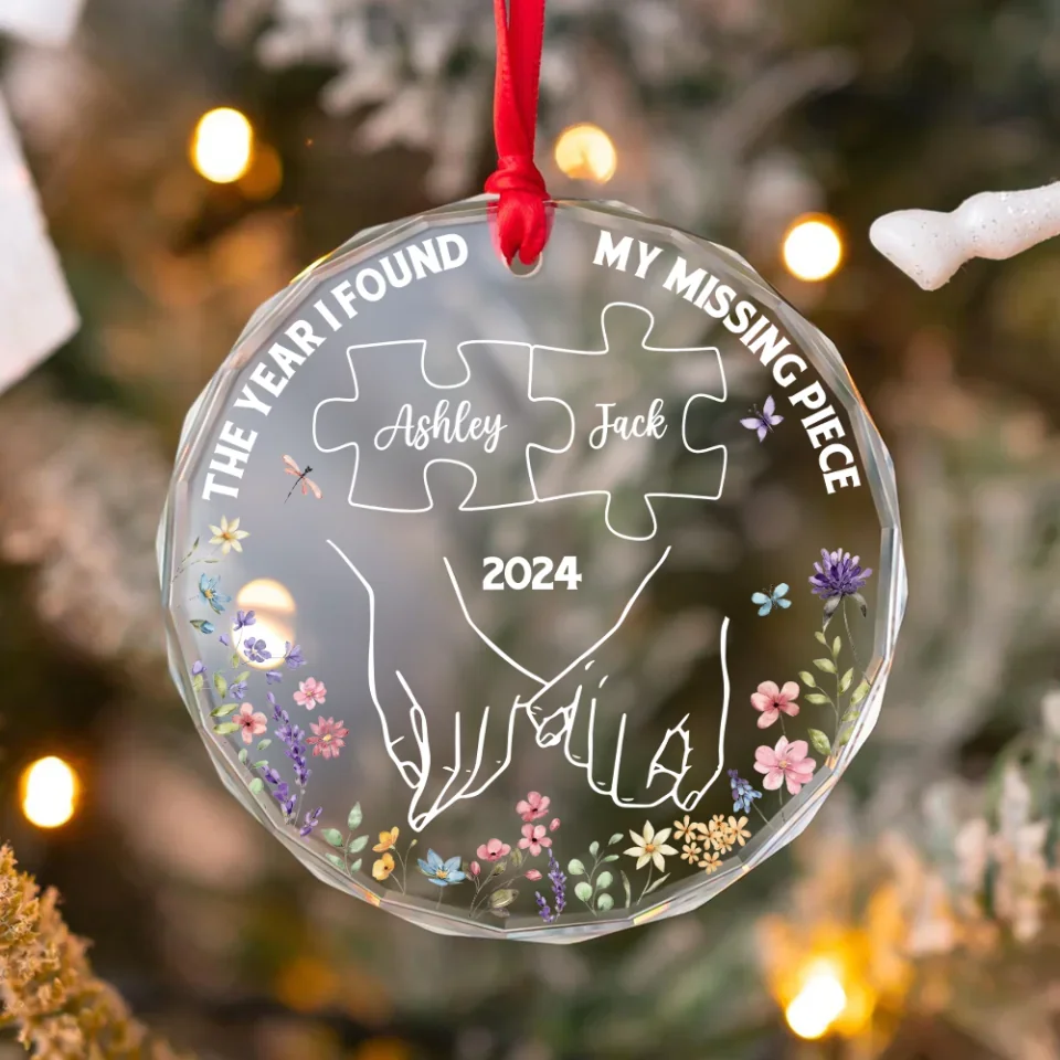 The Year I Found My Missing Piece - Custom Name Glass Ornament - Gift For Couples - Image 6