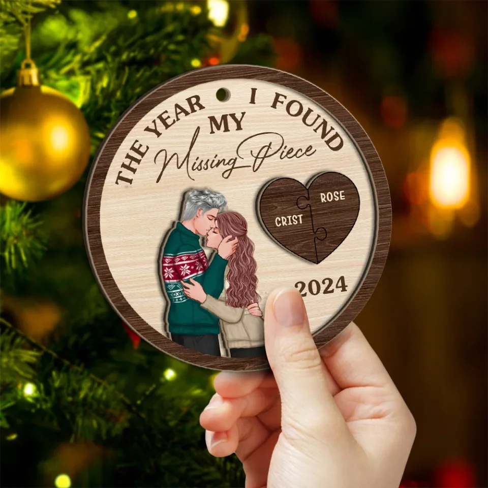 The Year I Found My Missing Piece Kissing Couples - Personalized 2-Layered Wooden Ornament - Gift For Christmas - Image 3