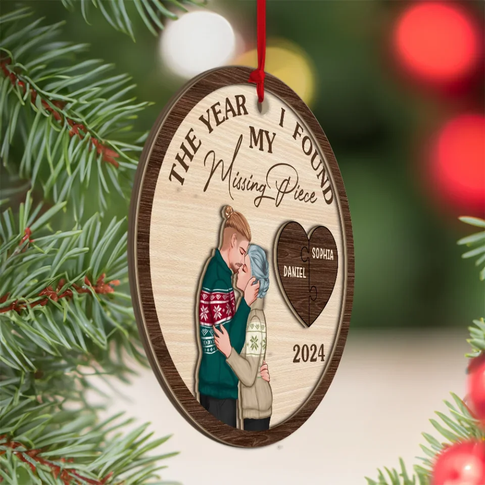 The Year I Found My Missing Piece Kissing Couples - Personalized 2-Layered Wooden Ornament - Gift For Christmas - Image 4