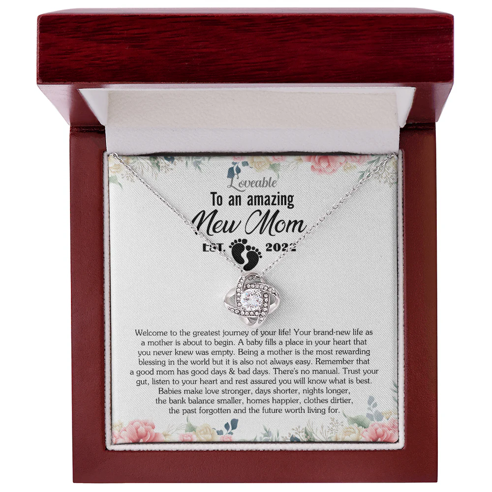 To an Amazing New Mom Est 2025 White Gold Necklace - Image 4